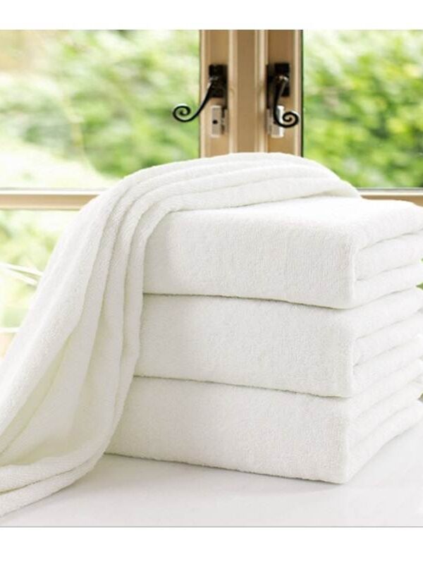 4pc Luxury White Bath Towel Set 70x150cm Premium Cotton 550 GSM Ultra Soft and Highly Absorbent Expertly Woven for Durability Hotel And Spa Quality Towels