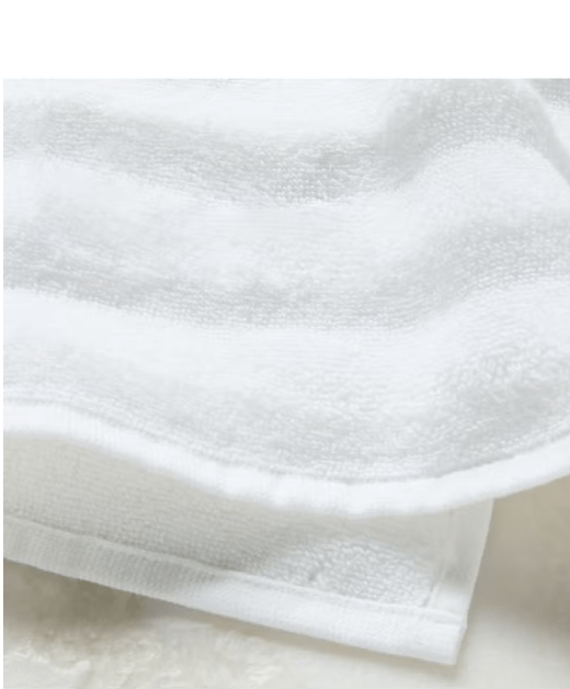 4pc Luxury White Bath Towel Set 70x150cm Premium Cotton 550 GSM Ultra Soft and Highly Absorbent Expertly Woven for Durability Hotel And Spa Quality Towels