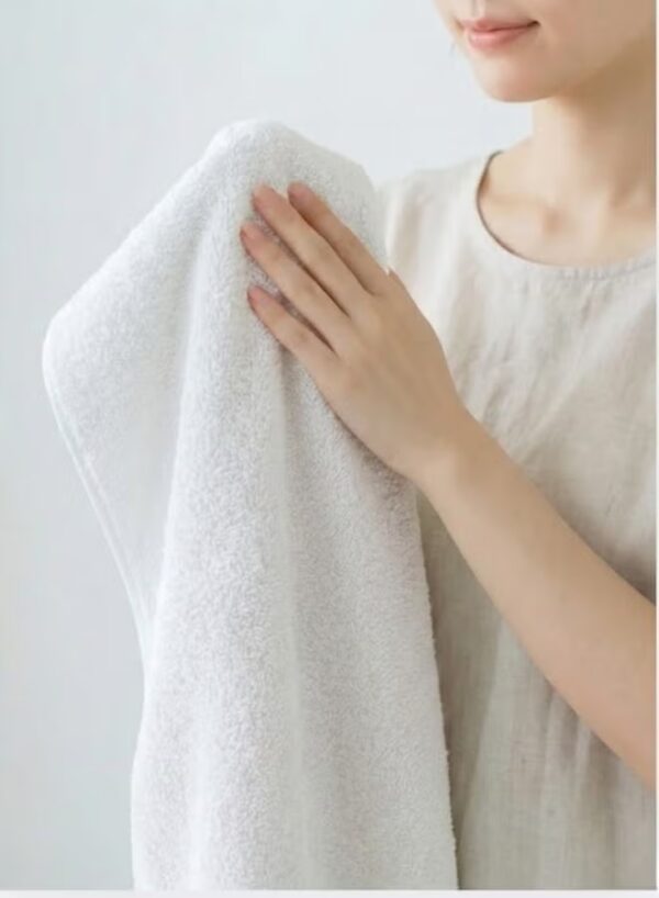 Pearl Coast Luxury Hand Towel Set (Pack of 4) – 50x80cm Premium 100% Cotton, 630 GSM – Ultra Soft, Highly Absorbent Hotel & Spa Quality Towels