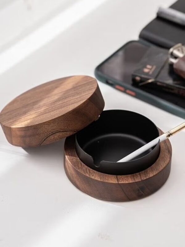 Hotel Quality Wooden Ashtray with Lid | 10x10x4.5cm | Stainless Steel | Easy to Clean | For Indoor or Outdoor Use