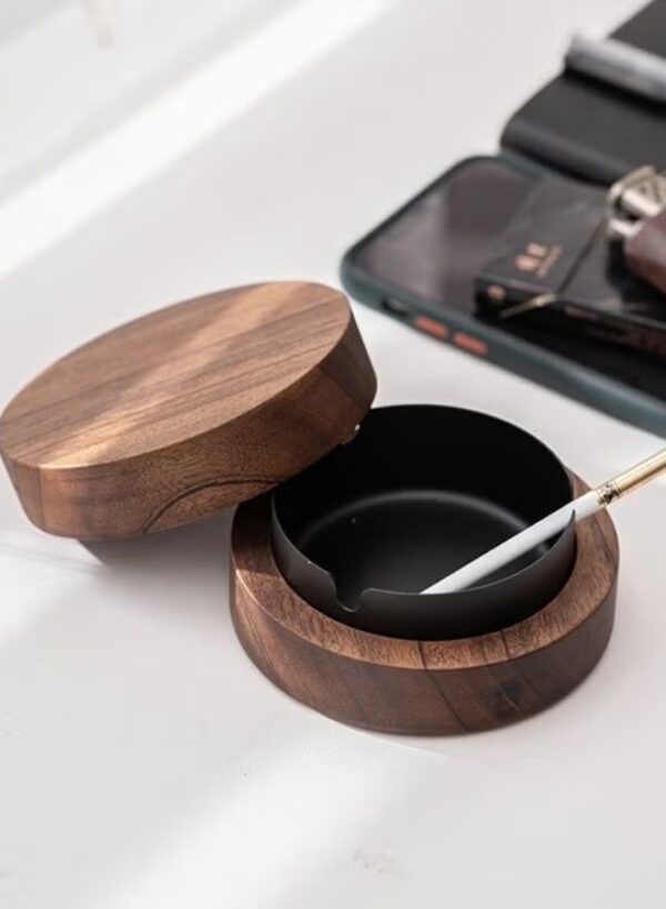 Hotel Quality Wooden Ashtray with Lid | 10x10x4.5cm | Stainless Steel | Easy to Clean | For Indoor or Outdoor Use